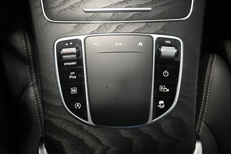Mercedes GLC220 bild 23