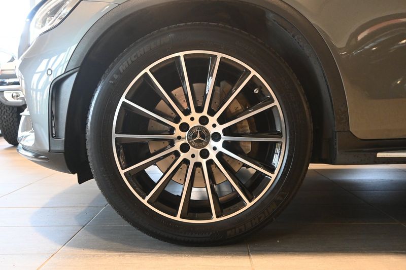 Mercedes GLC220 bild 6