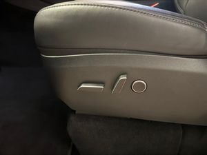 Tesla Model Y bild 6