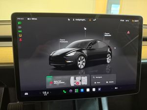 Tesla Model Y bild 11