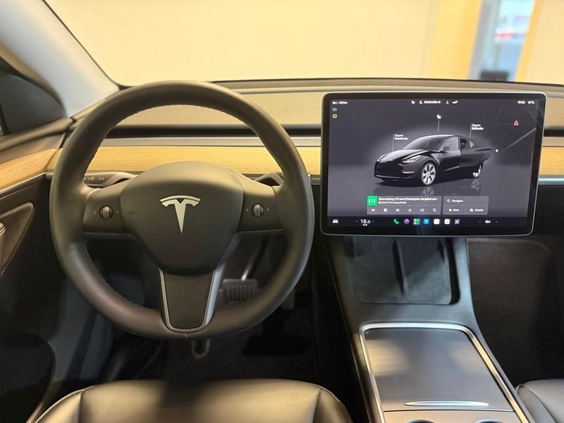 Tesla Model Y bild 9