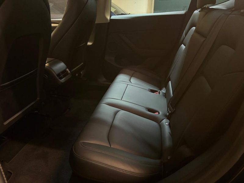 Tesla Model Y bild 22