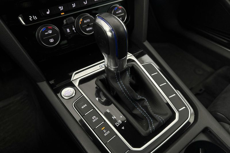 Volkswagen Passat bild 16