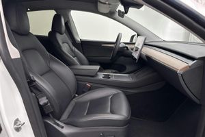 Tesla Model Y bild 7