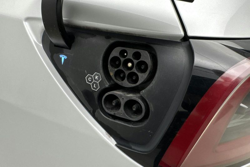 Tesla Model Y bild 22