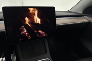 Tesla Model Y bild 14