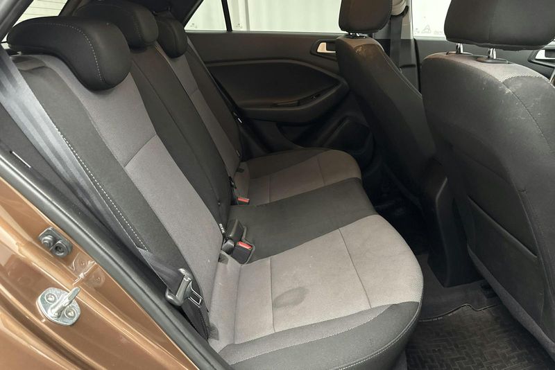 Hyundai i20 bild 8