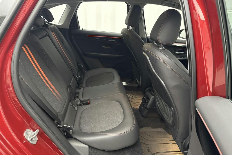 BMW 225 bild 8