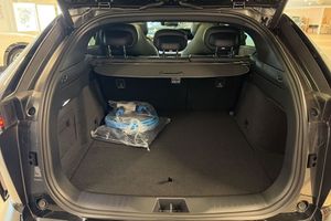 Mazda CX-6e bild 6