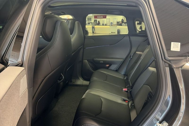 Mazda CX-6e bild 7