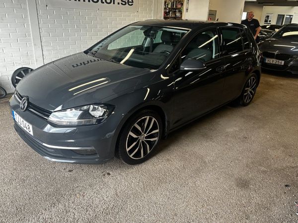 Volkswagen Golf 5-dörrar 2.0 TDI DPF BMT 4Motion Base Euro 6 - 2017