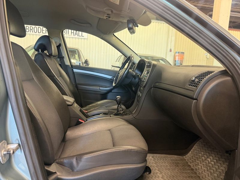 Saab 9-3 bild 8
