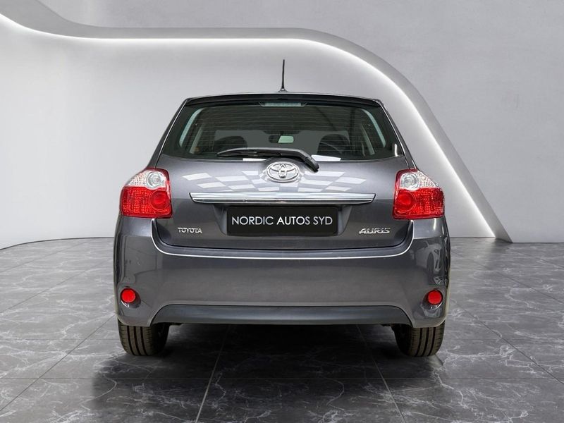 Toyota Auris bild 5