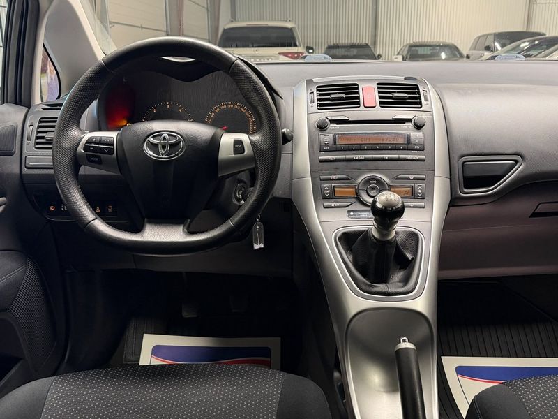 Toyota Auris bild 11