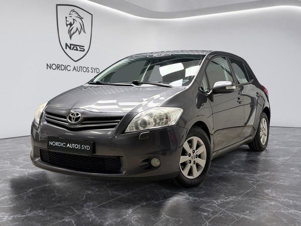 Toyota Auris 5-dörrar / 1.4 D-4D / Plus / 90HK - 2011