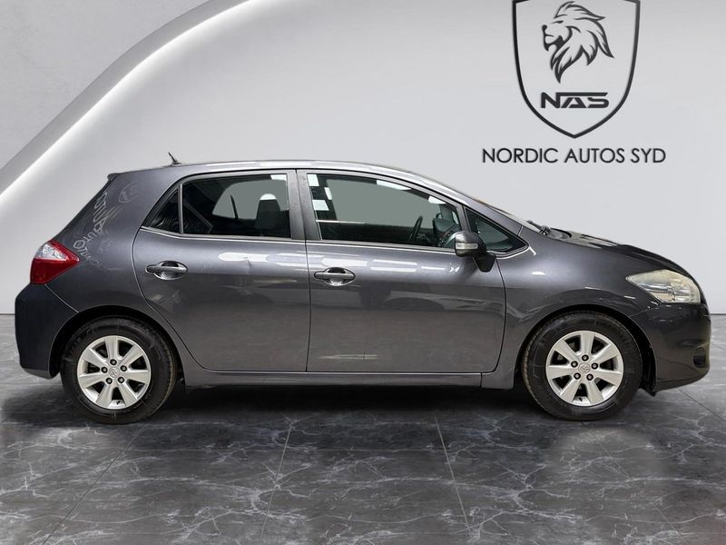 Toyota Auris bild 7