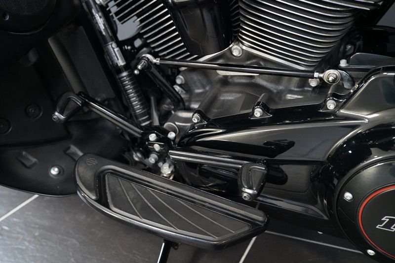 Harley-Davidson CVO Street Glide bild 12