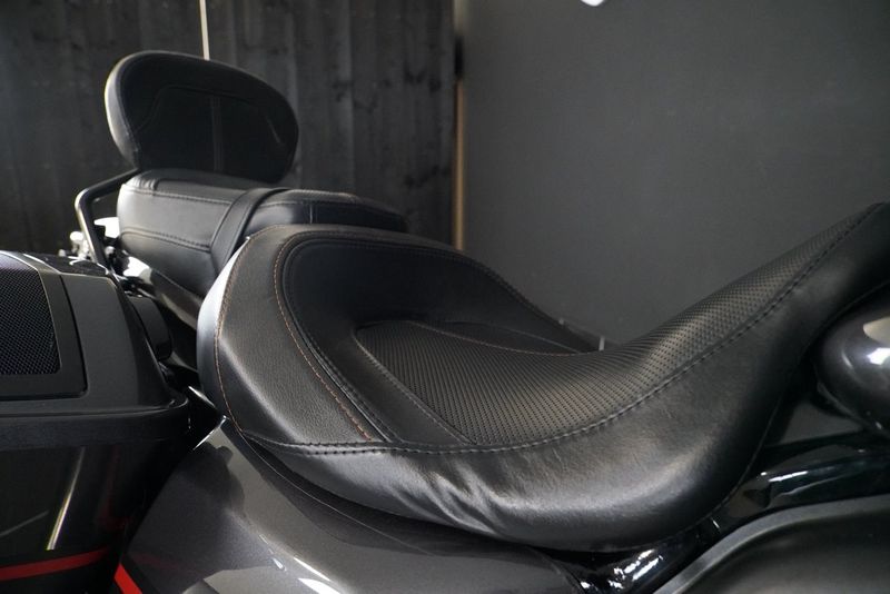 Harley-Davidson CVO Street Glide bild 13