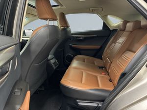 Lexus NX bild 13