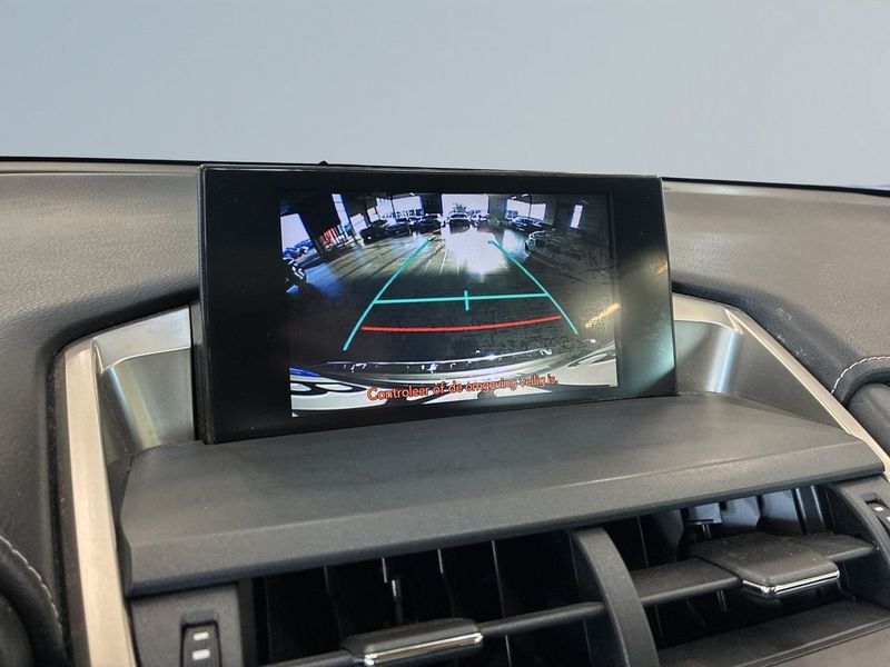 Lexus NX bild 11