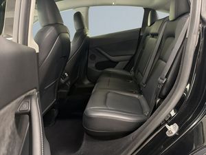Tesla Model Y bild 13
