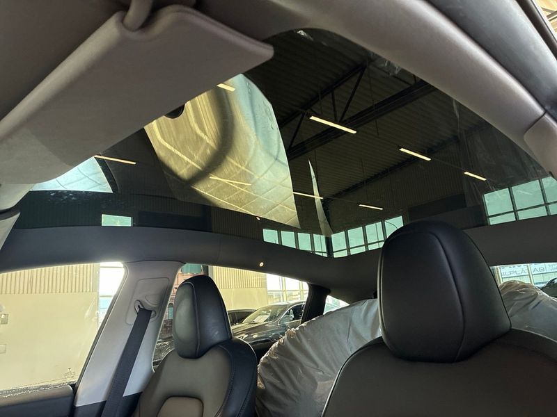 Tesla Model Y bild 19