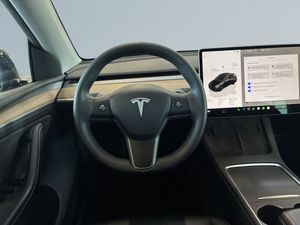 Tesla Model Y bild 9