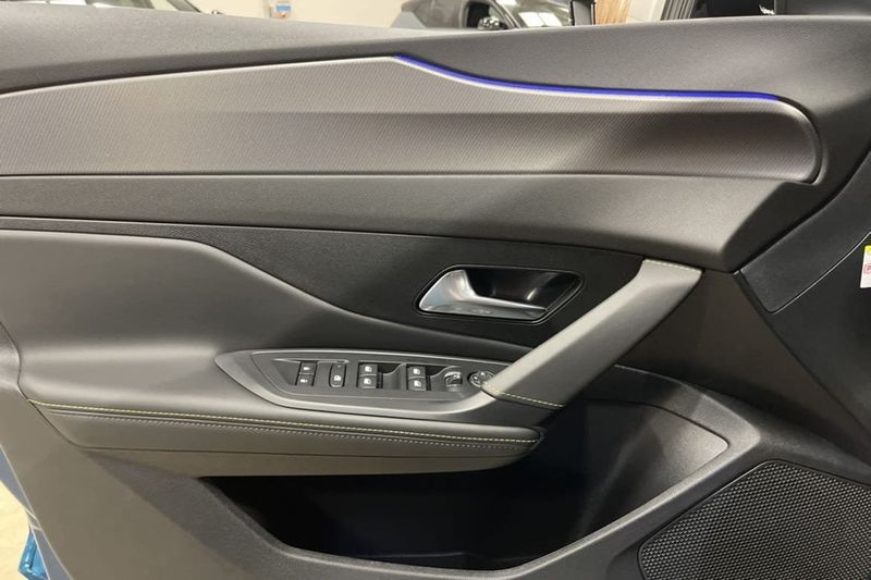Peugeot 408 bild 8
