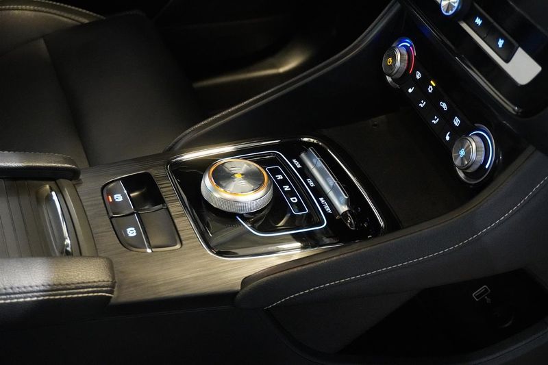 MG ZS EV bild 8