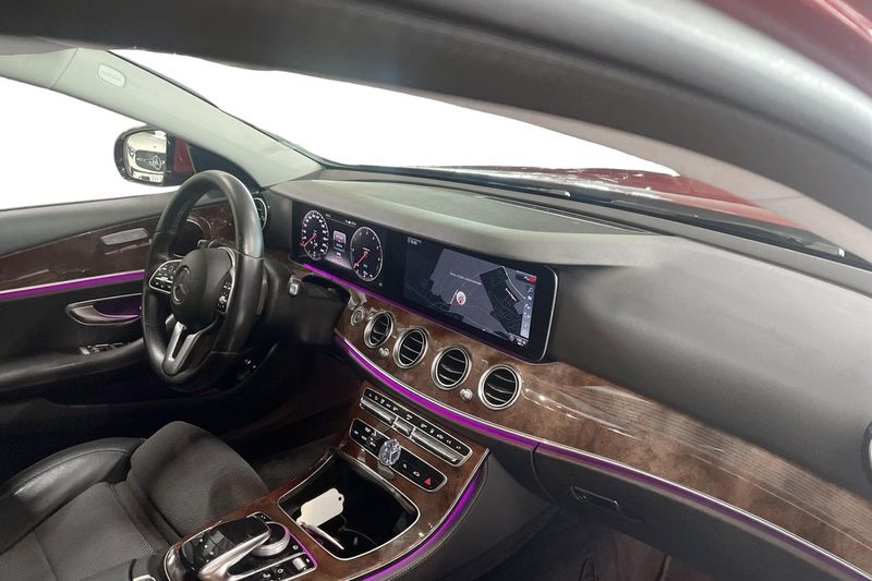 Mercedes E300 bild 9
