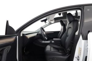 Tesla Model Y bild 10
