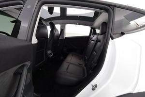 Tesla Model Y bild 12