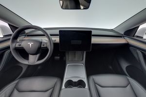 Tesla Model Y bild 13