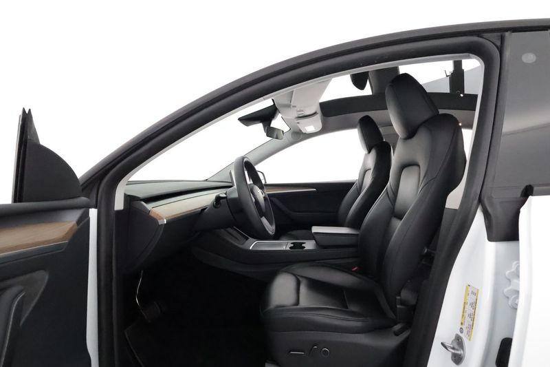 Tesla Model Y bild 10
