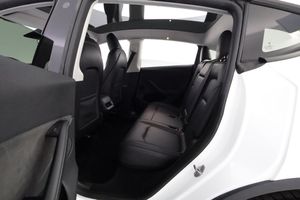 Tesla Model Y bild 12