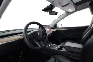 Tesla Model Y bild 11