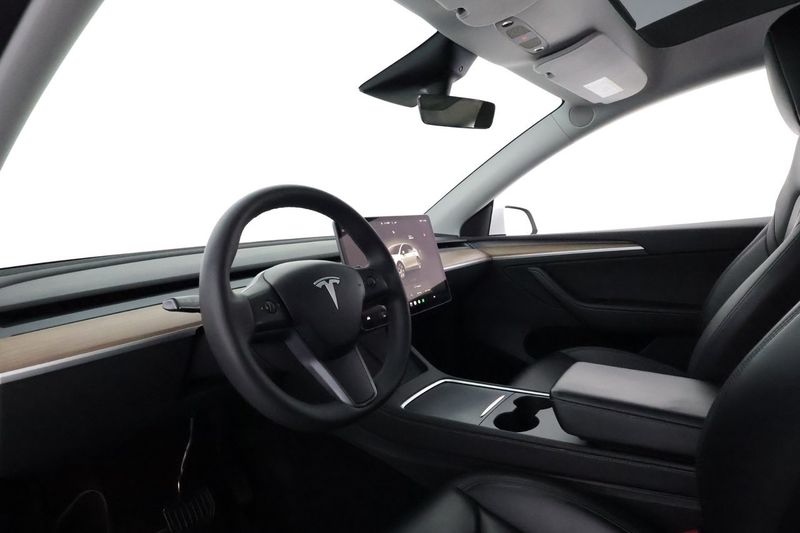 Tesla Model Y bild 11