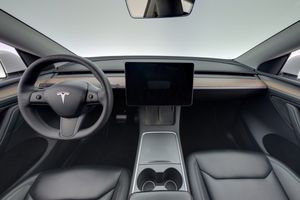 Tesla Model Y bild 13