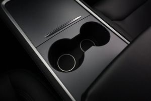 Tesla Model Y bild 23