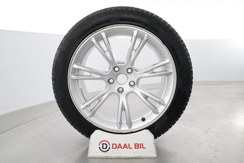 Tesla Model Y bild 24