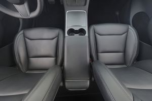 Tesla Model Y bild 14