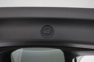 Tesla Model Y bild 26