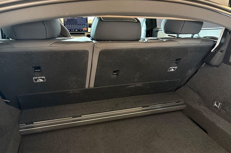 Polestar 4 bild 25