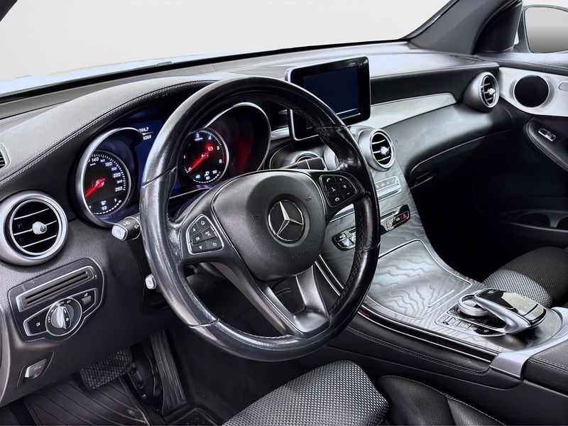 Mercedes GLC220 bild 8