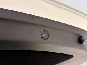Tesla Model Y bild 17