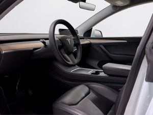 Tesla Model Y bild 9