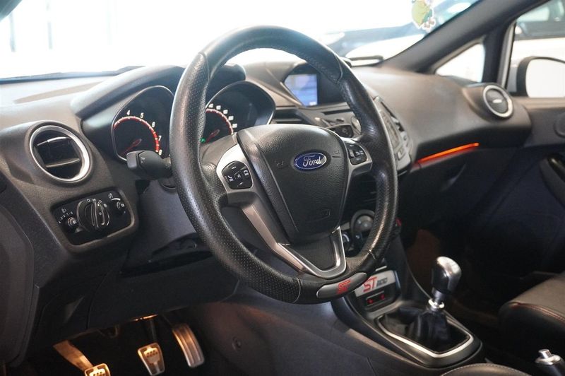 Ford Fiesta bild 2