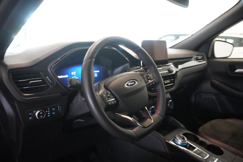 Ford Kuga bild 2