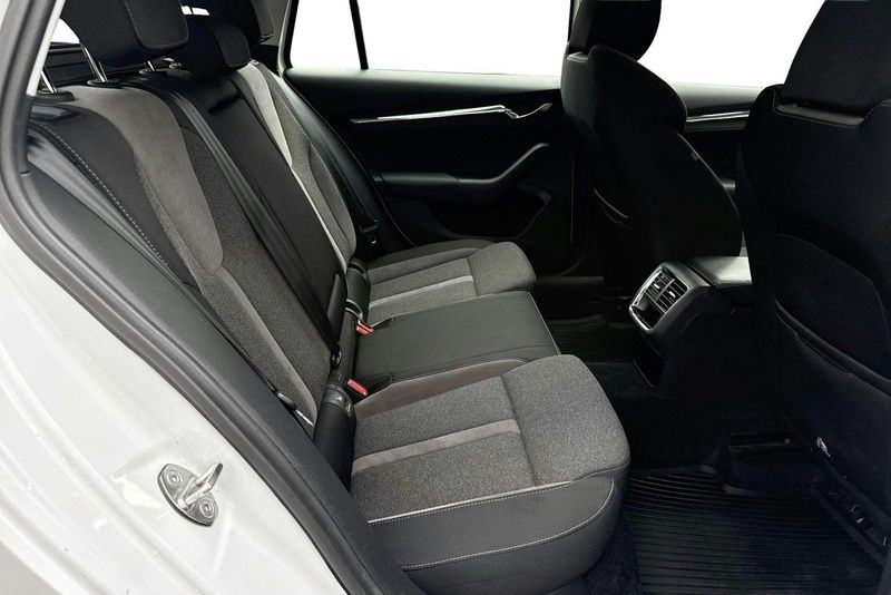 Skoda Octavia bild 8
