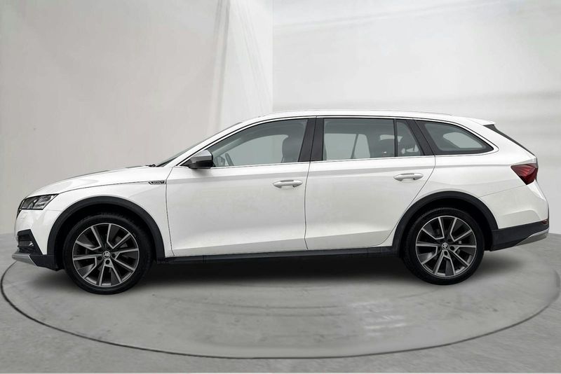 Skoda Octavia bild 2